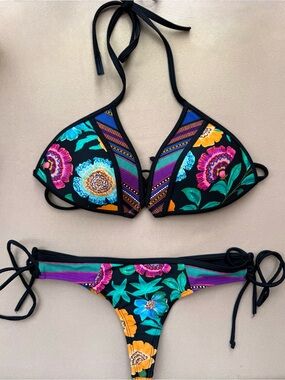 Body glove Floral Triangle String Bikini Set